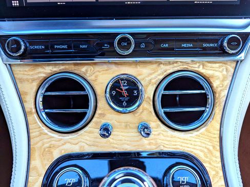 Used 2020 Bentley Continental GT V8 First Edition image 30