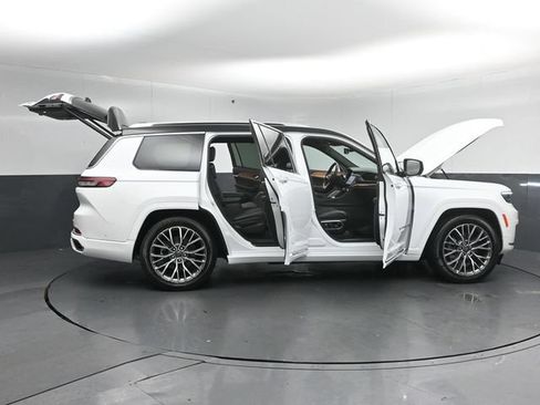 Used 2023 Jeep Grand Cherokee L Summit AWD/4WD image 61