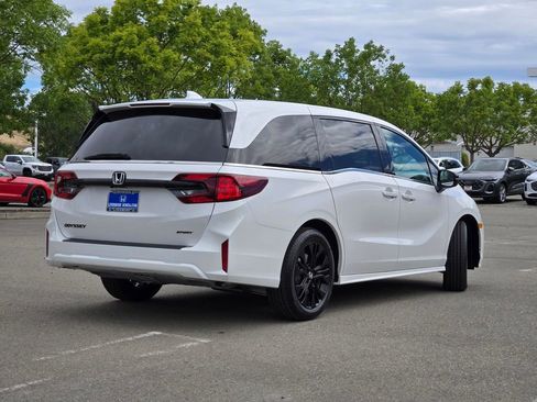 New 2026 Honda Odyssey Sport-L image 4
