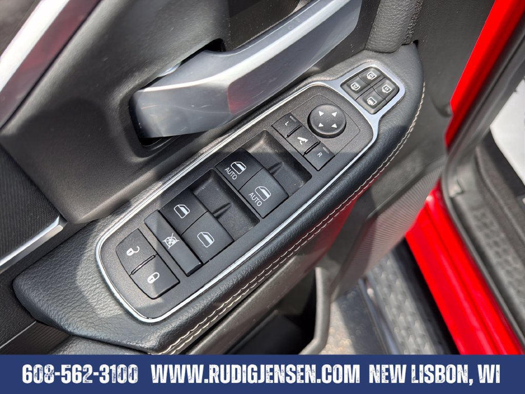 Used 2024 RAM 2500 Big Horn w/ Night Edition AWD/4WD image 11