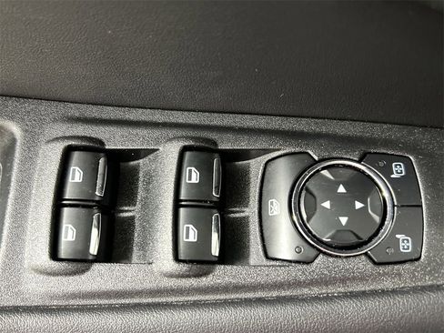 Used 2024 Ford Edge SEL image 15