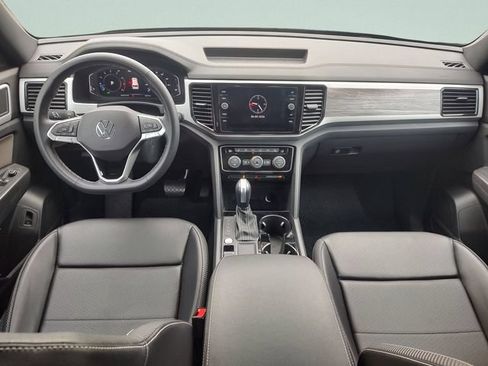 Used 2023 Volkswagen Atlas Cross Sport SE FWD image 9