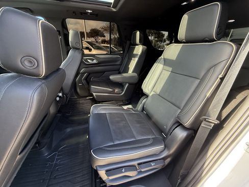 Used 2022 GMC Yukon SLT image 30