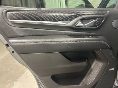 Used 2021 GMC Yukon Denali w/ Denali Premium Package image 48