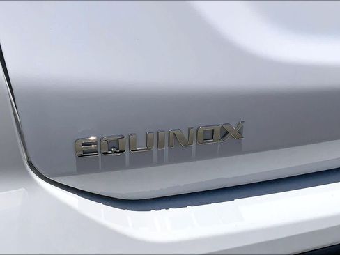Used 2024 Chevrolet Equinox LT AWD/4WD image 32