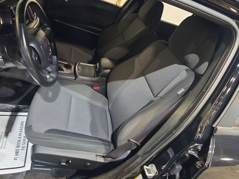 Used 2020 Dodge Charger SXT RWD image 13