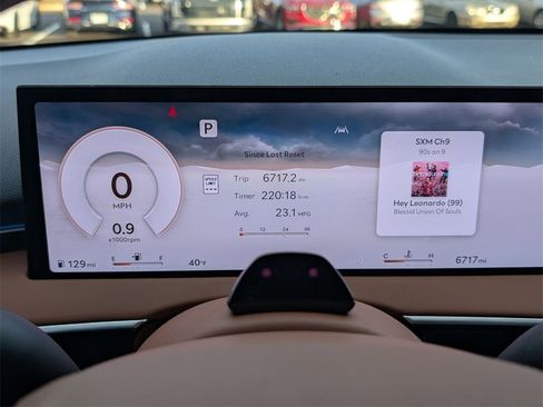 Used 2026 Genesis GV70 2.5T Advanced image 30