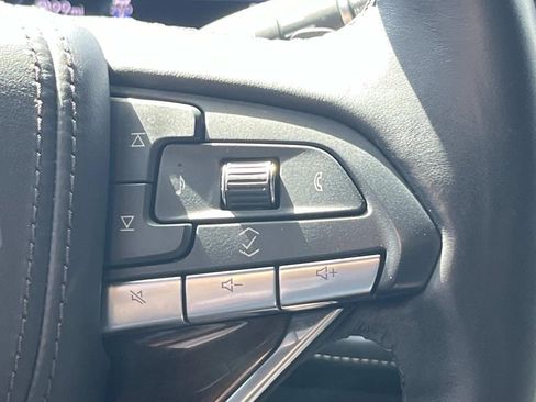 Used 2024 Cadillac Escalade Premium Luxury Platinum image 33