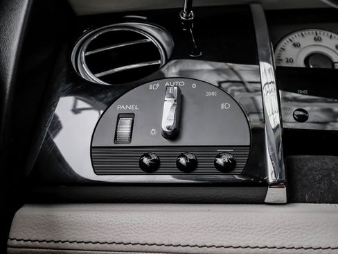 Used 2014 Rolls-Royce Ghost image 39