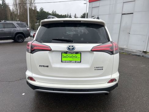 Used 2018 Toyota RAV4 Limited w/ Advanced Technology Package image 5