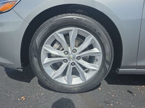 Used 2025 Chevrolet Malibu LT FWD image 31