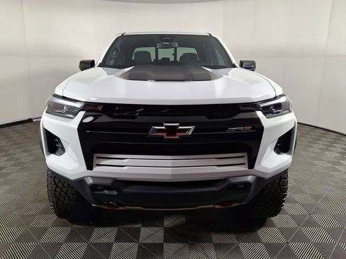 Used 2024 Chevrolet Colorado ZR2 w/ Technology Package image 8