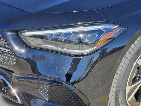 Certified 2025 Mercedes-Benz CLE 300 4MATIC Cabriolet image 9