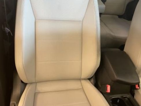 Used 2020 Volkswagen Tiguan SEL FWD image 13