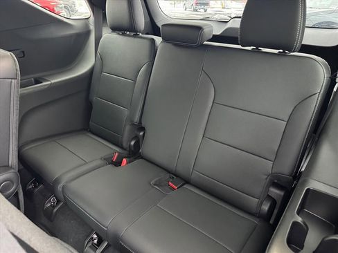New 2026 Chevrolet Traverse LT w/ Driver Confidence Package image 6