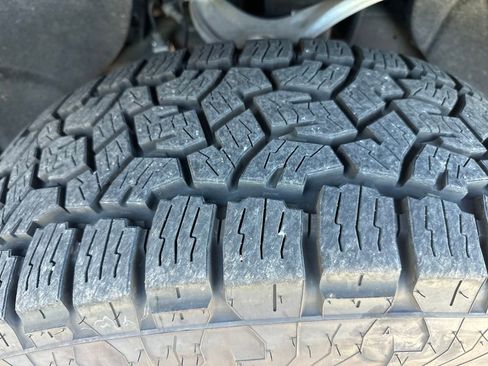 Used 2021 GMC Sierra 1500 AT4 image 14