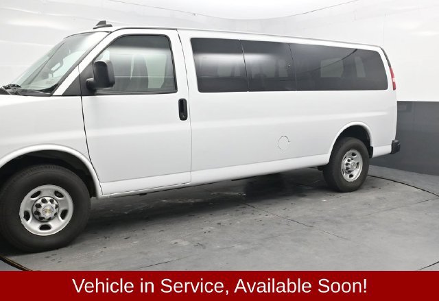 Used 2024 Chevrolet Express 3500 LS RWD image 3