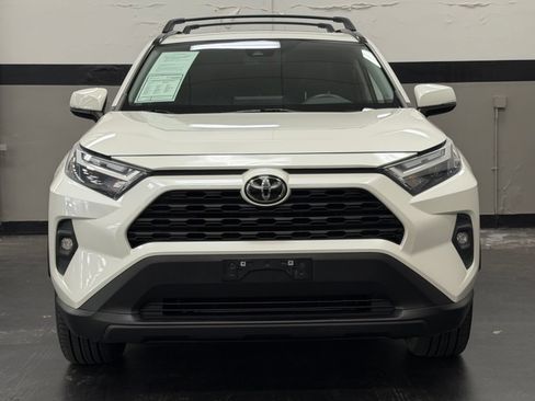 Used 2022 Toyota RAV4 XLE Premium AWD/4WD image 4