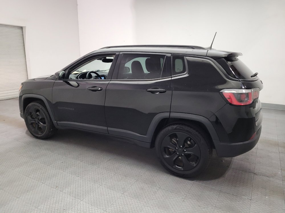 Used 2018 Jeep Compass Latitude w/ Popular Equipment Group FWD image 3