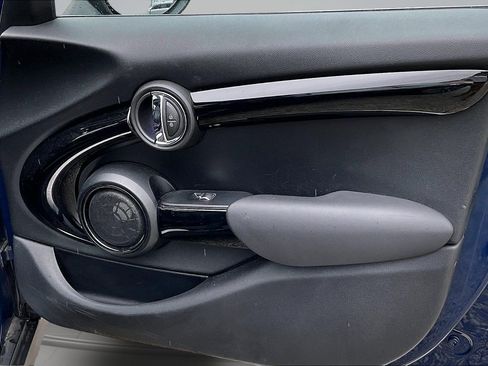 Used 2019 MINI Cooper S image 24