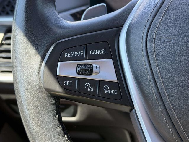 Used 2025 BMW X5 xDrive50e AWD/4WD image 21