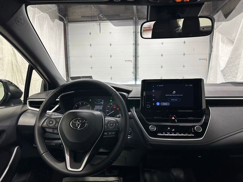 Used 2025 Toyota Corolla SE FWD image 16