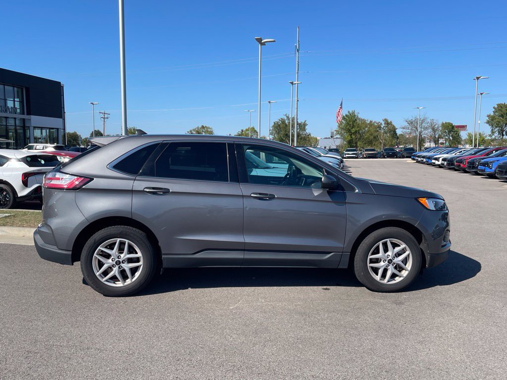 Used 2024 Ford Edge SEL AWD/4WD image 8