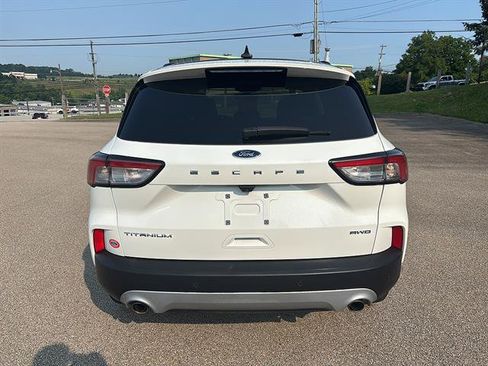 Certified 2022 Ford Escape Titanium AWD/4WD image 3