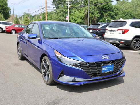 Certified 2023 Hyundai Elantra Limited w/ Cargo Package FWD image 1