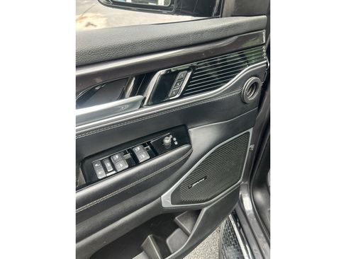 Used 2022 Jeep Wagoneer Series I w/ Convenience Group I AWD/4WD image 17