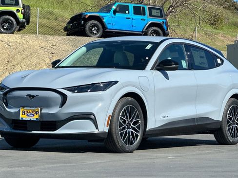 New 2026 Ford Mustang Mach-E Premium image 8