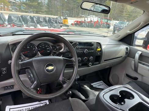 Used 2012 Chevrolet Silverado 2500 W/T w/ Snow Plow Prep Package image 12