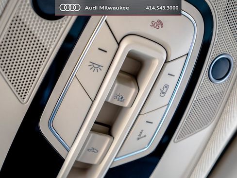 Used 2023 Audi Q5 2.0T Premium w/ Convenience Package AWD/4WD image 34