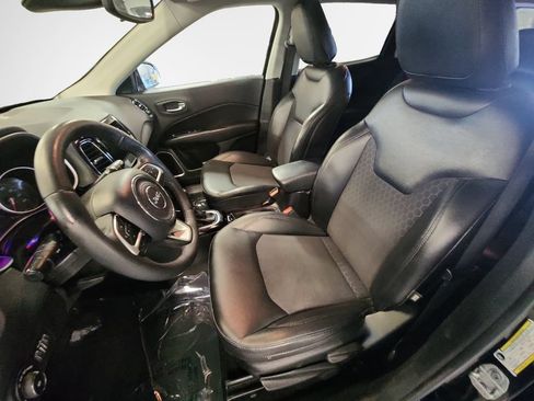 Used 2019 Jeep Compass Latitude AWD/4WD image 13