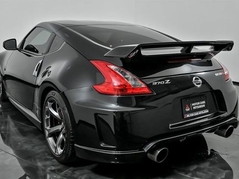 Used 2013 Nissan 370Z NISMO RWD image 8