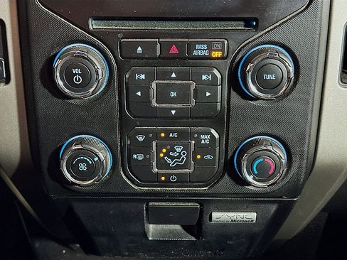 Used 2014 Ford F150 XLT w/ Equipment Group 302A Luxury AWD/4WD image 18