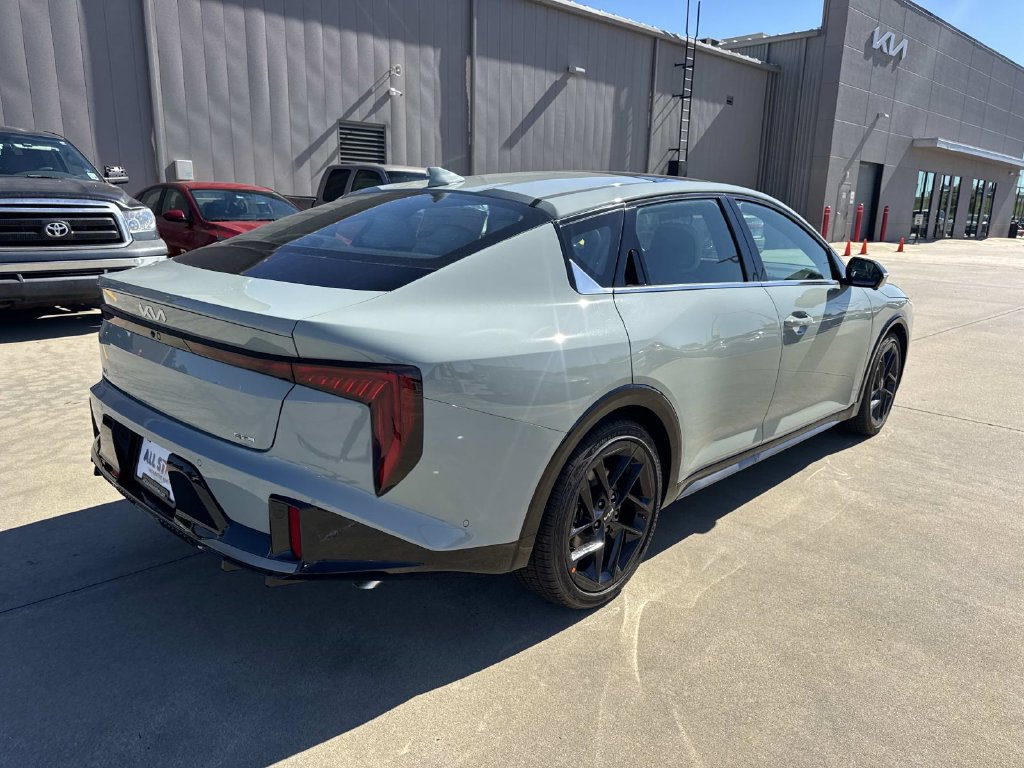 New 2027 Kia K4 GT-Line Turbo FWD image 7