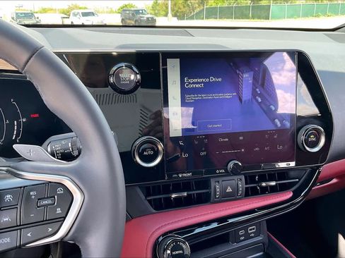 Used 2025 Lexus NX 250 FWD w/ Accessory Package (Z1) image 6