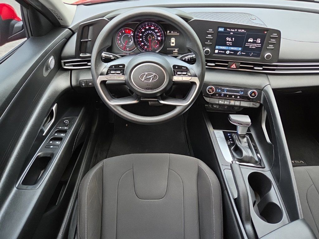 Used 2021 Hyundai Elantra SEL FWD image 29