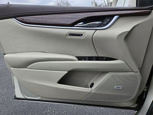 Used 2016 Cadillac XTS Luxury image 30