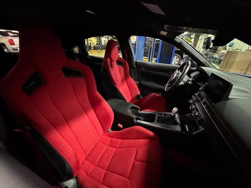 Used 2025 Honda Civic Type R image 3