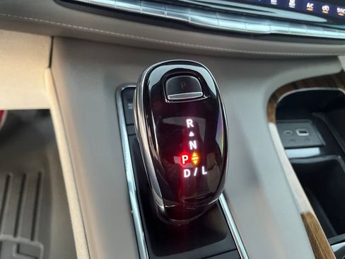 Used 2022 Cadillac Escalade ESV Premium Luxury Platinum image 39