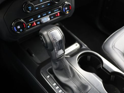 Used 2025 Ford Bronco Outer Banks image 23