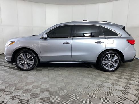 Used 2017 Acura MDX w/ Technology & Entertainment image 2