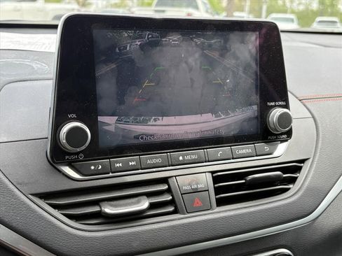 Used 2022 Nissan Altima 2.5 SR image 9