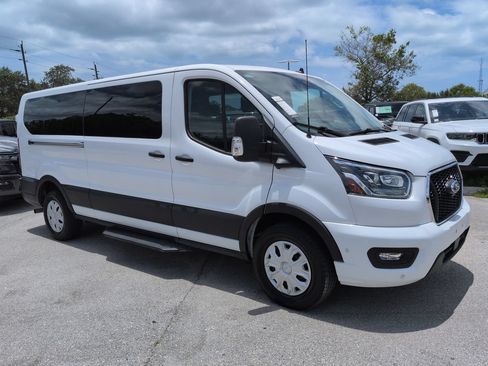 Used 2023 Ford Transit 350 XLT RWD image 2