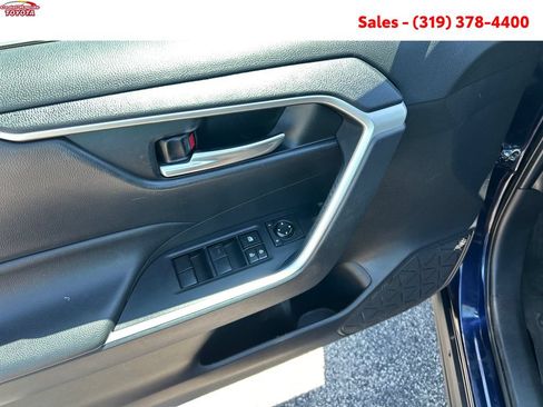 Certified 2021 Toyota RAV4 XLE w/ Convenience Package AWD/4WD image 13