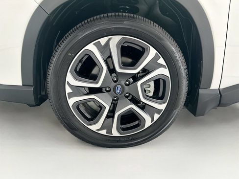 Used 2023 Subaru Ascent Limited AWD/4WD image 28