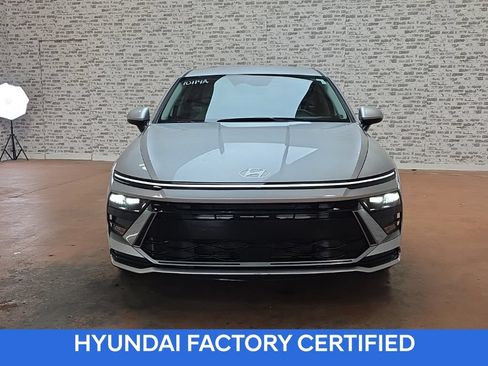 Used 2025 Hyundai Sonata SE FWD image 2