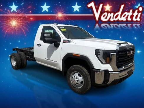 New 2026 GMC Sierra 3500 Pro AWD/4WD image 3
